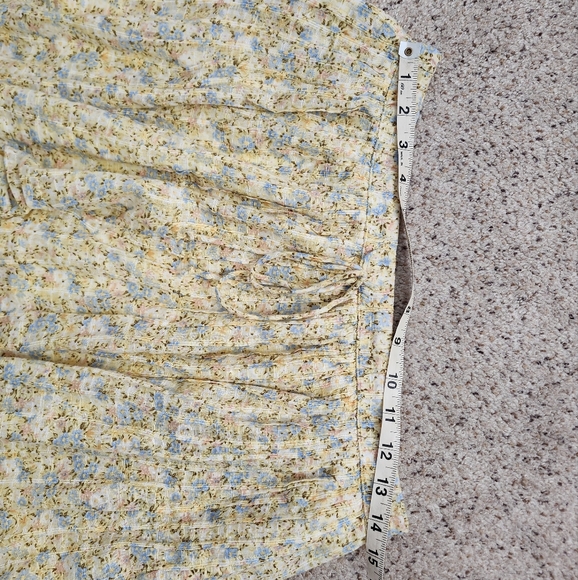 American Eagle yellow floral shorts - Picture 6 of 8